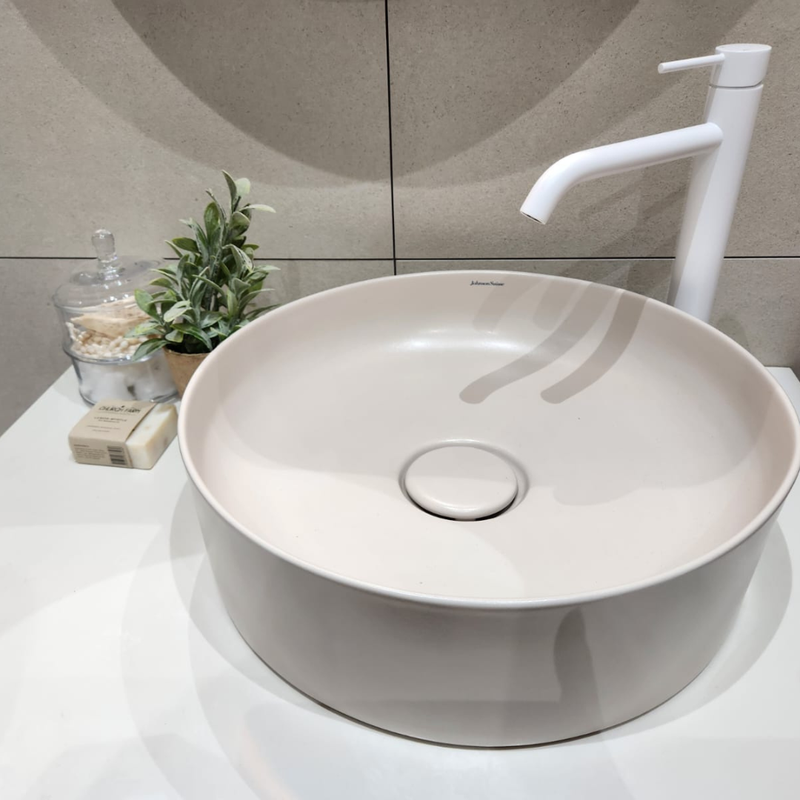 Johnson Suisse Collection